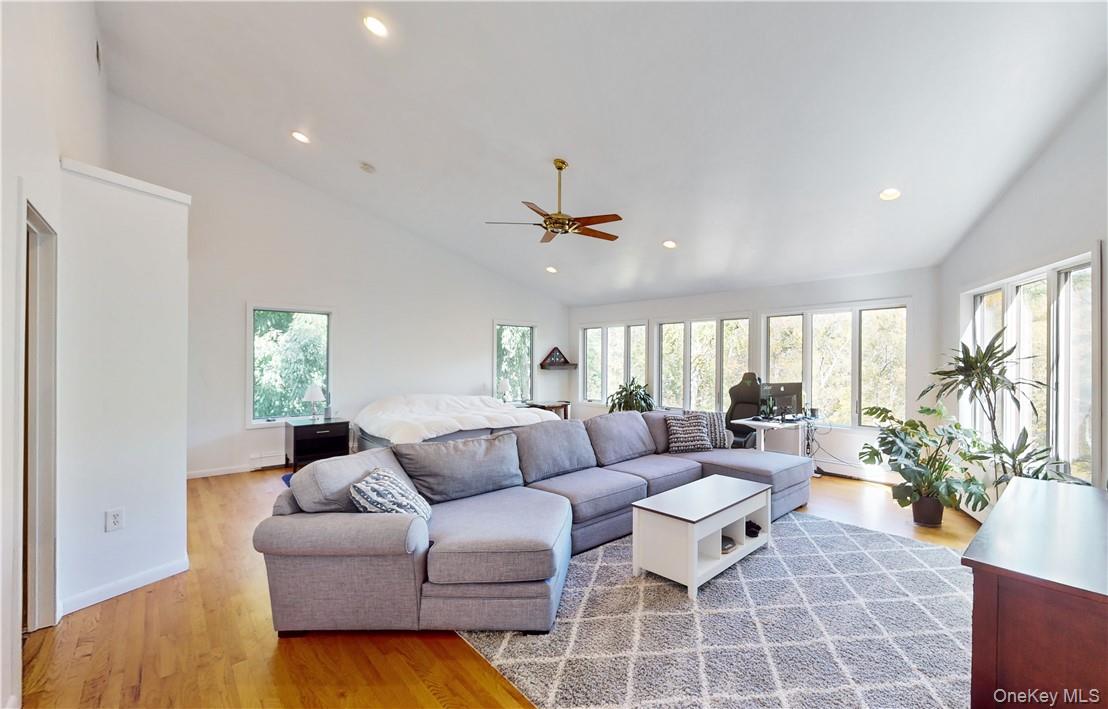 #17 photo, 96 Old Pascack Road, Pearl River , NY 10965