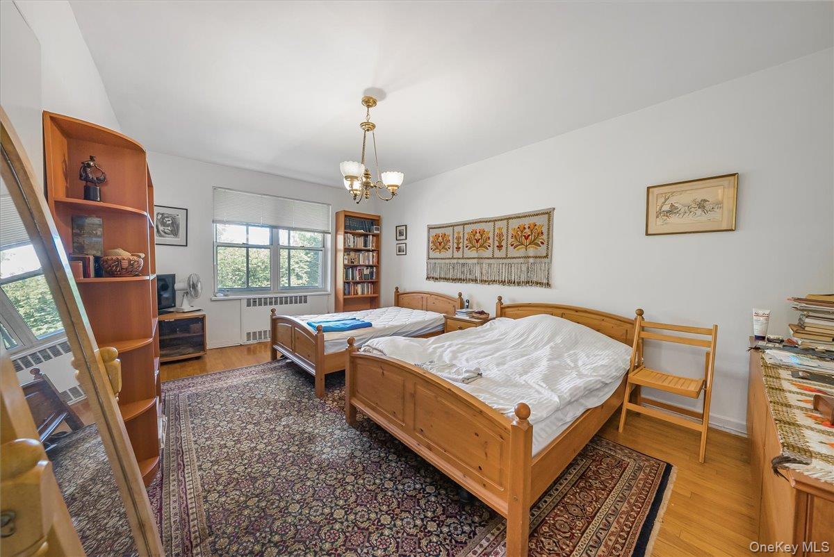 #17 photo, 67-66 108th Street, Forest Hills , NY 11375