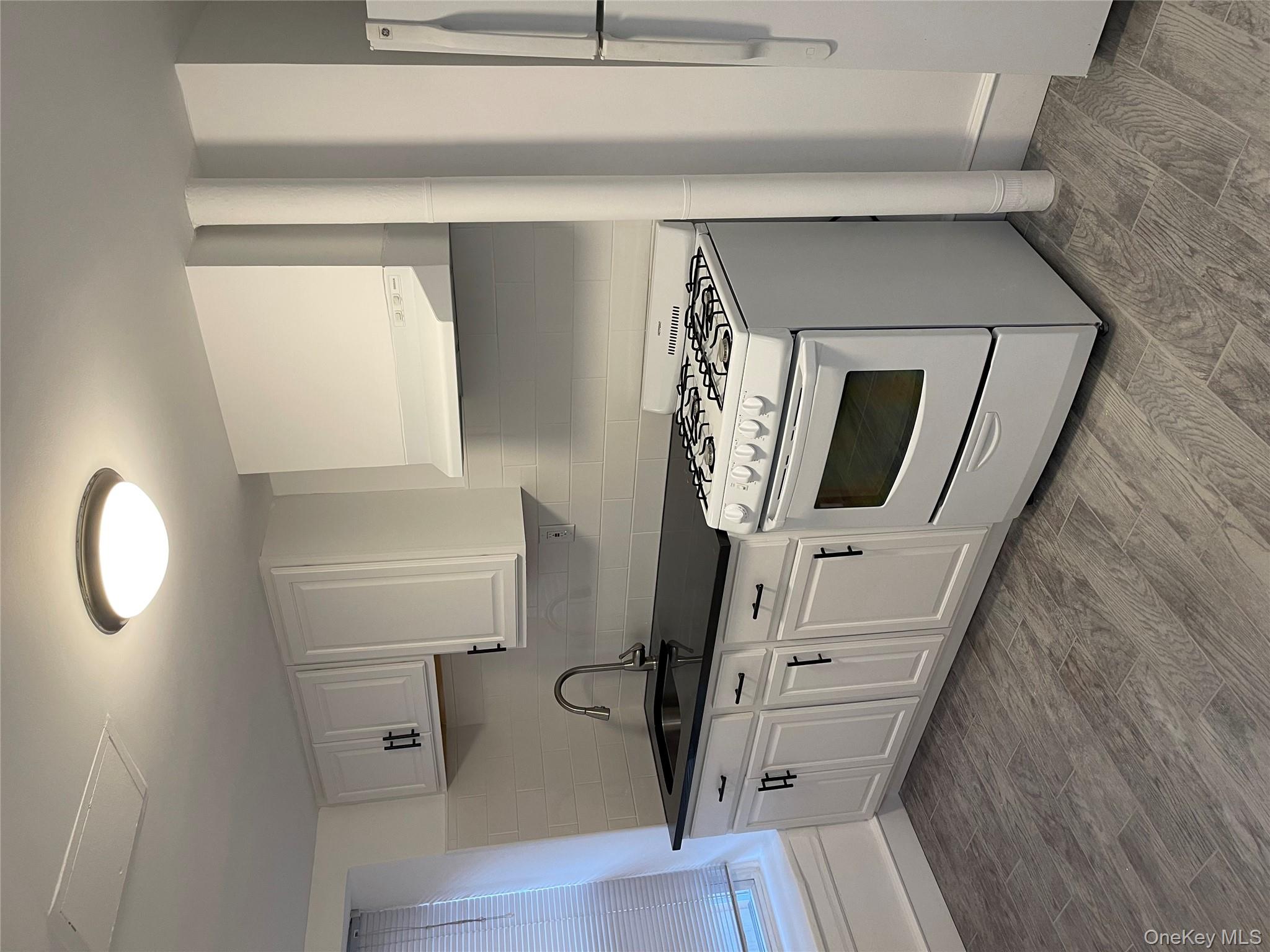 #13 photo, 5783 Mosholu Avenue, ブロンクス区 Bronx , NY 10471