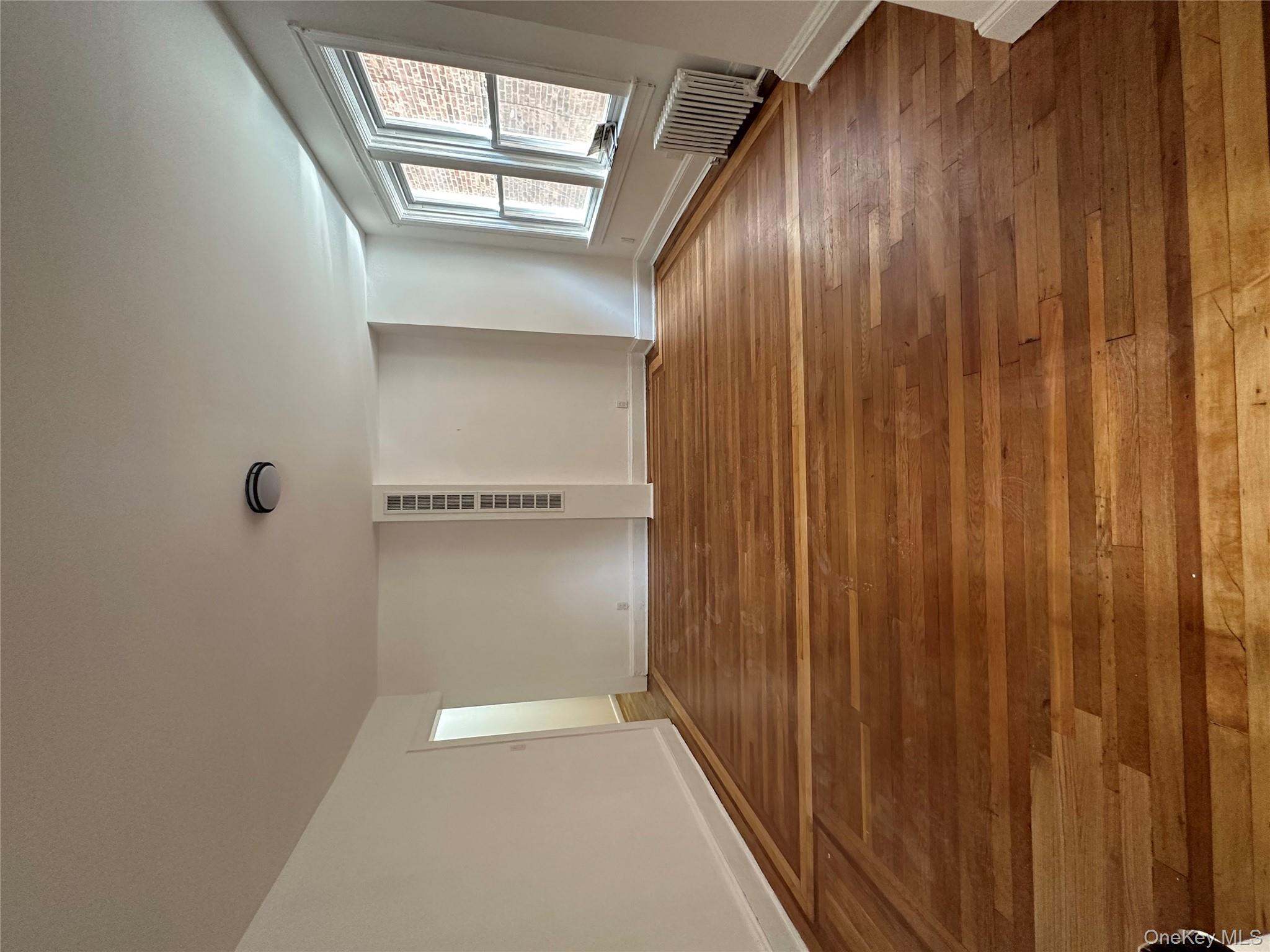 #8 photo, 5783 Mosholu Avenue, ブロンクス区 Bronx , NY 10471