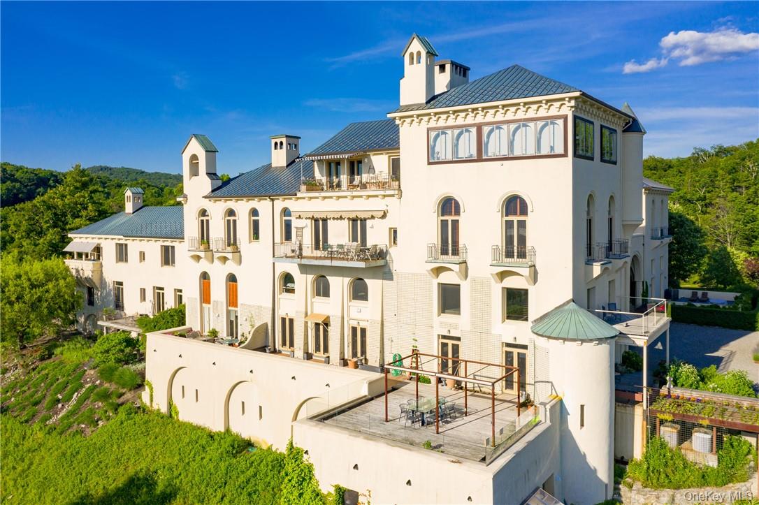 #1 photo, 55 Dicks Castle Road, Garrison , NY 10524