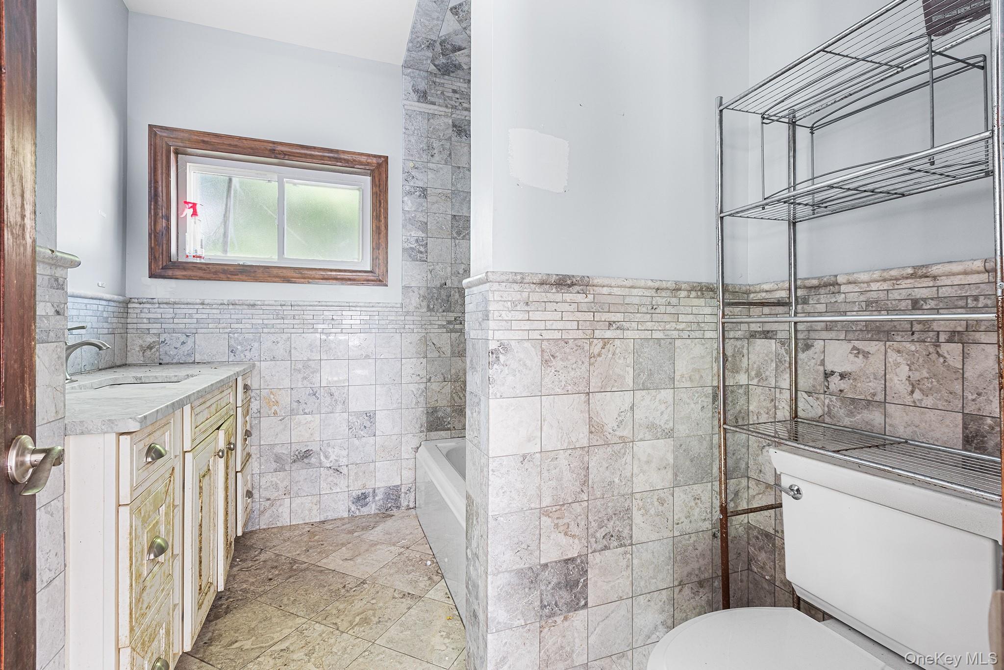 #5 photo, 685 South Street, Newburgh , NY 12550