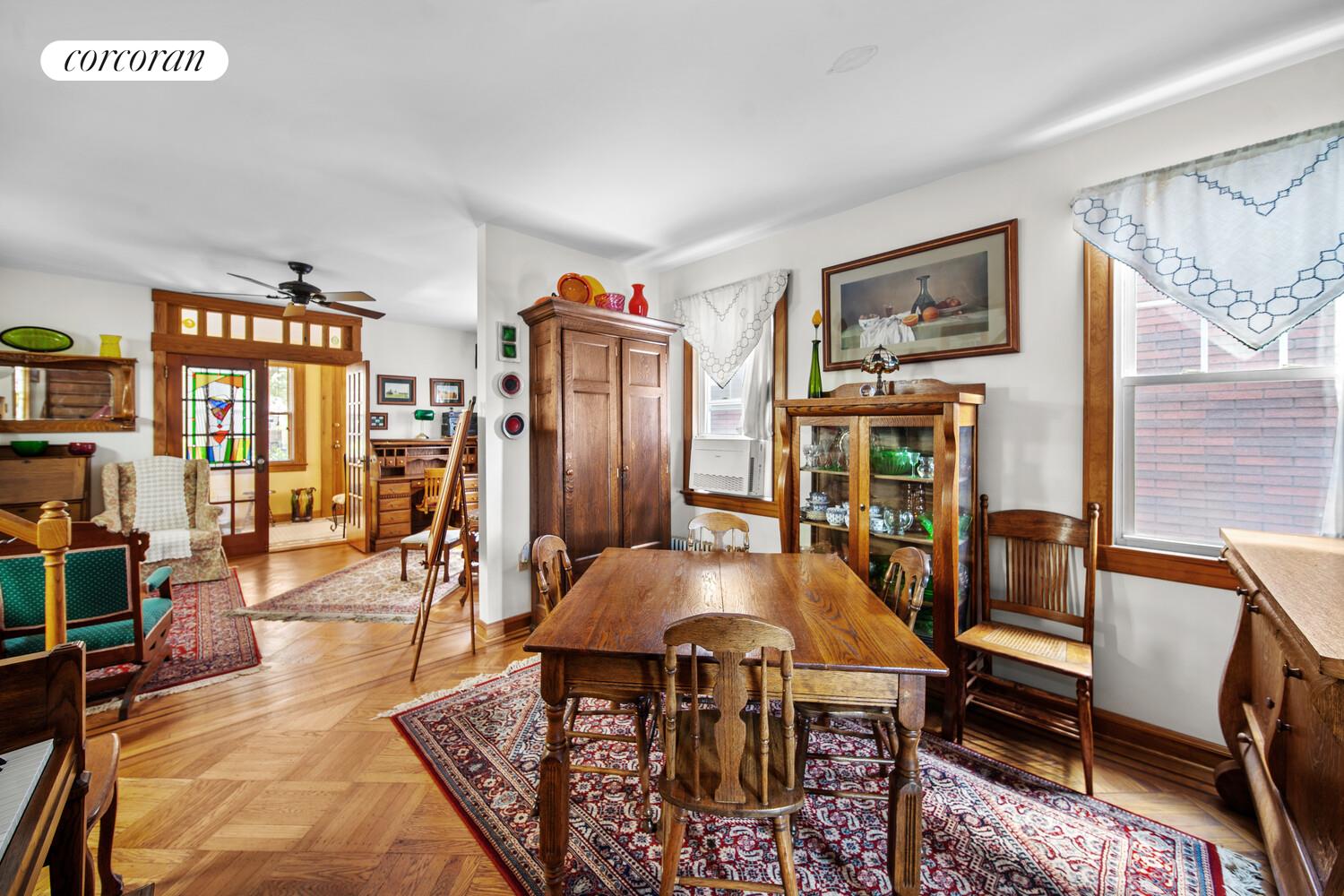 #4 photo, 78-30 64TH Lane, クイーンズ区 Glendale , NY 11385