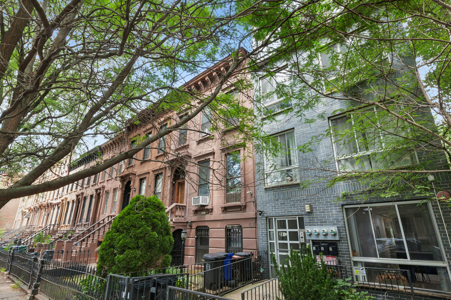 #1 photo, 241A MADISON Street, ブルックリン区 Bedford-Stuyvesant , NY 11216