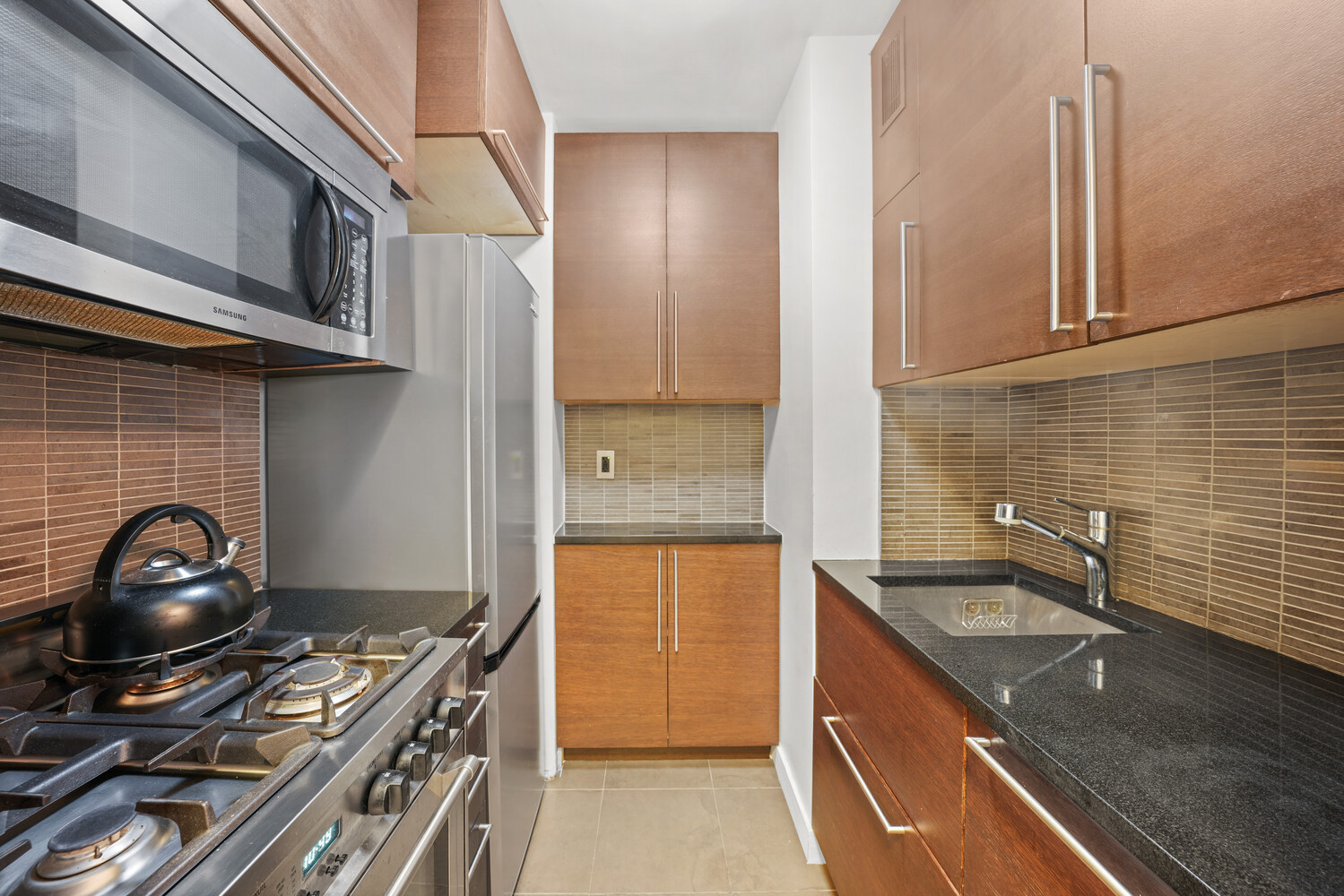 #8 photo, 101 W 12TH Street, Greenwich Village , NY 10011