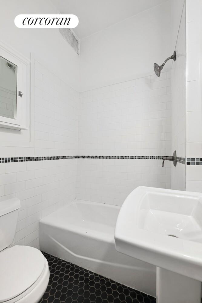 #4 photo, 140 W 69TH Street, マンハッタン Lincoln Square , NY 10023