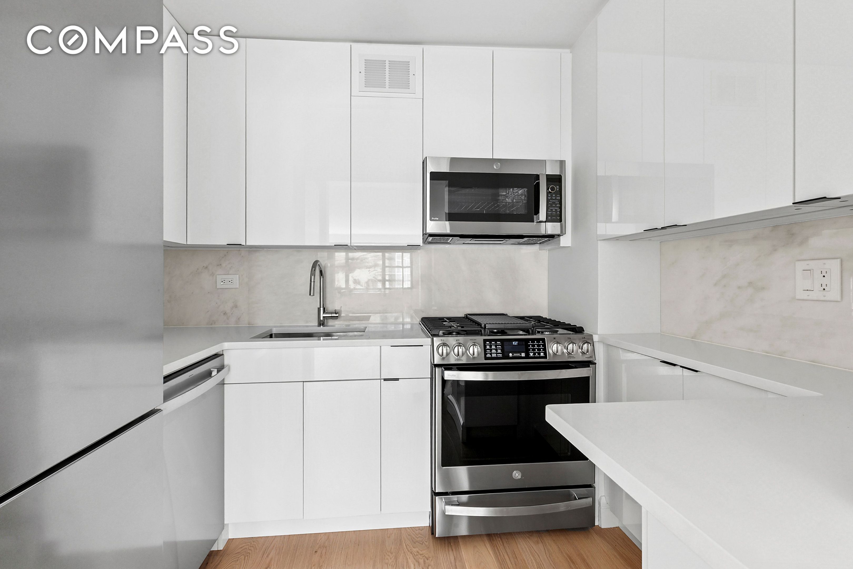 #8 photo, 301 E 69th Street, Lenox Hill , NY 10021