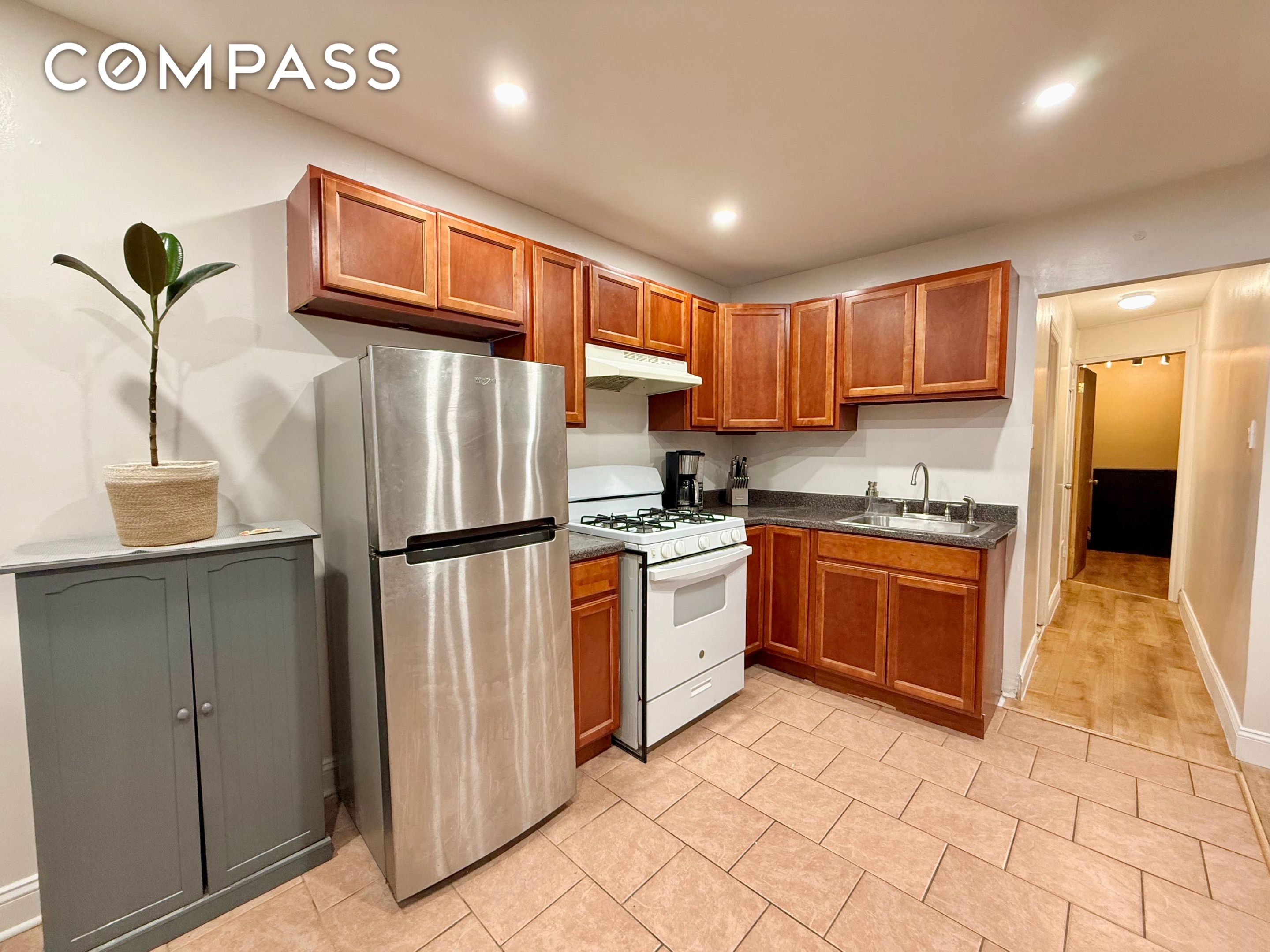 #7 photo, 9021 Ave L, ブルックリン区 Canarsie , NY 11236