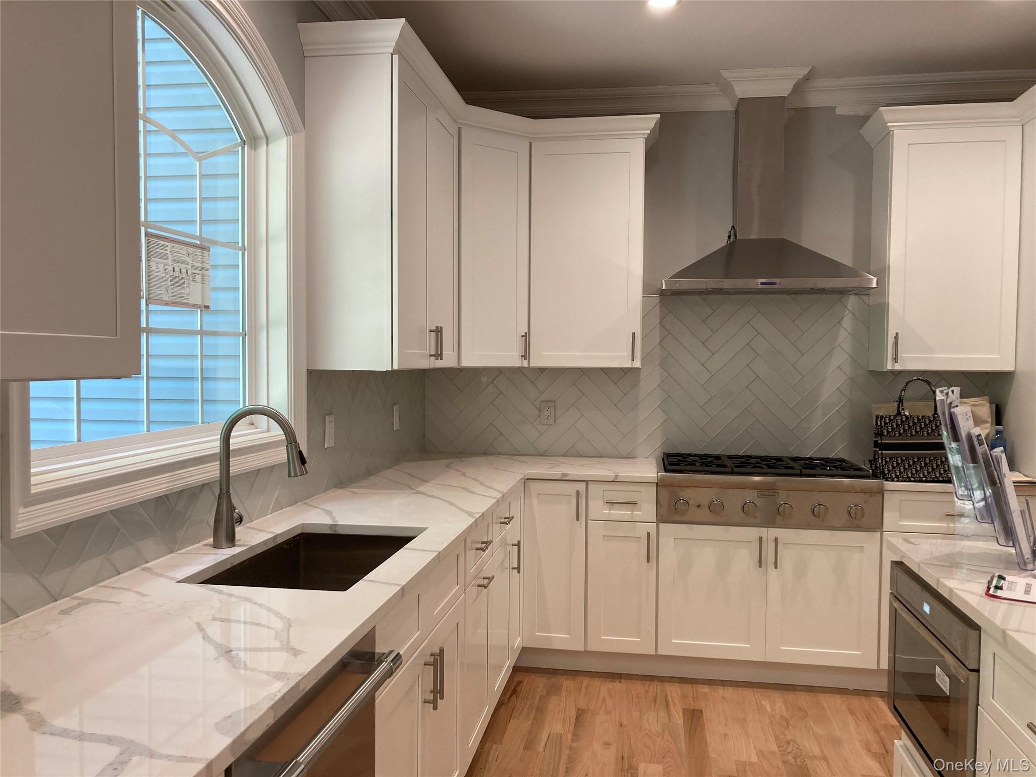 #10 photo, 130 Syosset Woodbury Road, Syosset , NY 11791