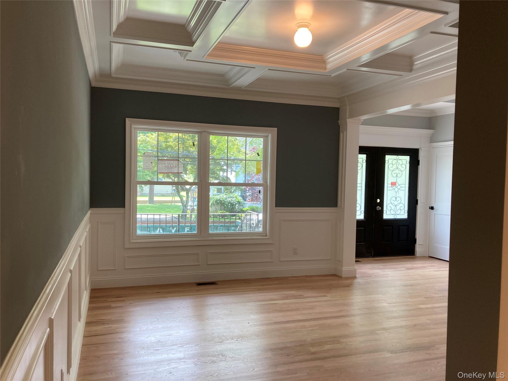 #13 photo, 130 Syosset Woodbury Road, Syosset , NY 11791