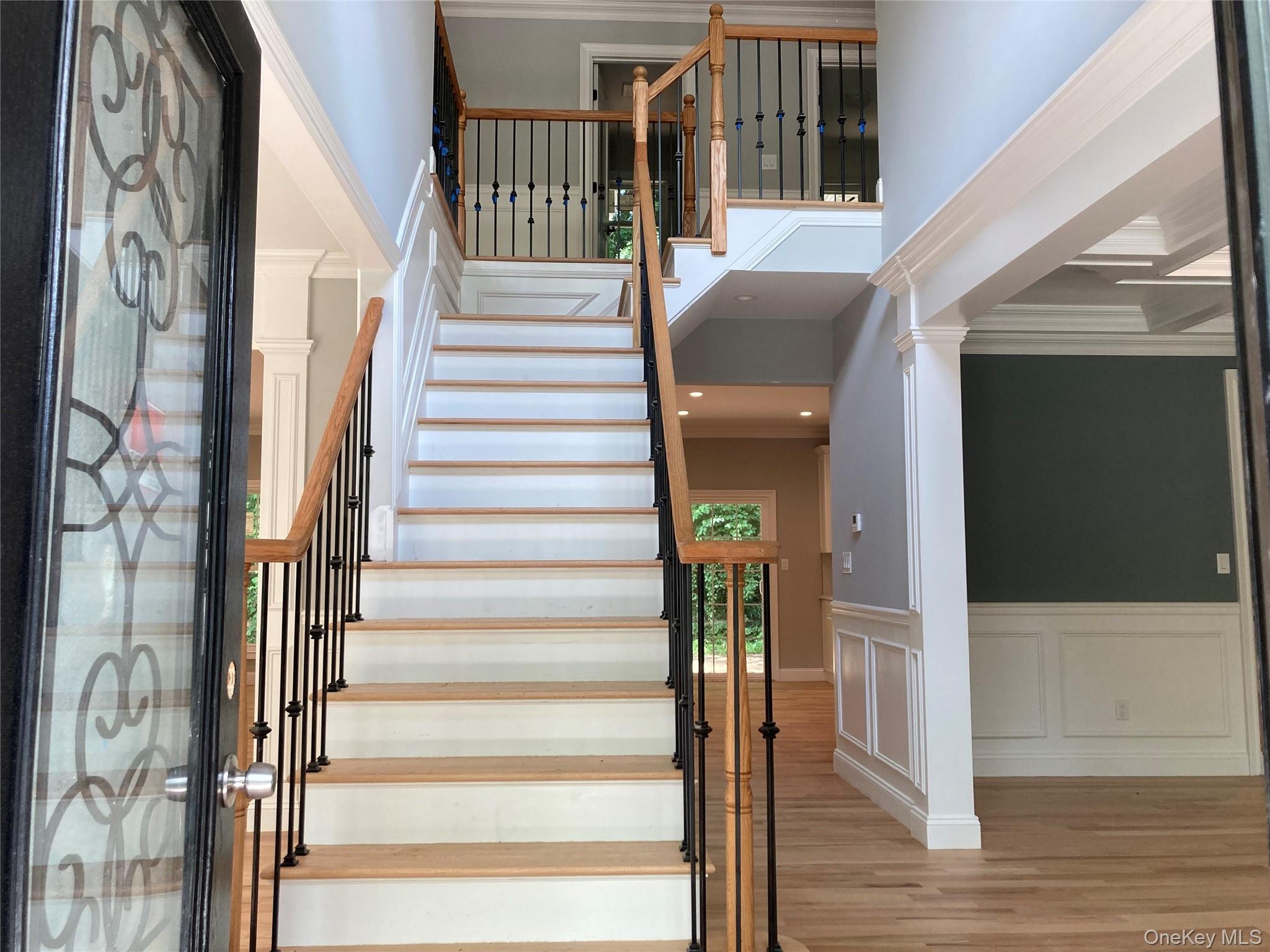 #5 photo, 130 Syosset Woodbury Road, Syosset , NY 11791