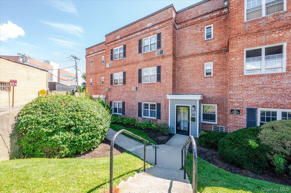 #1 photo, 23 S Village Avenue, ナッソー郡 Rockville Centre , NY 11570