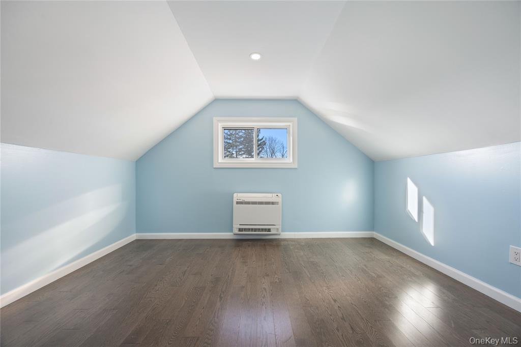 #17 photo, 53 Ketcham Avenue, ナッソー郡 Hicksville , NY 11801