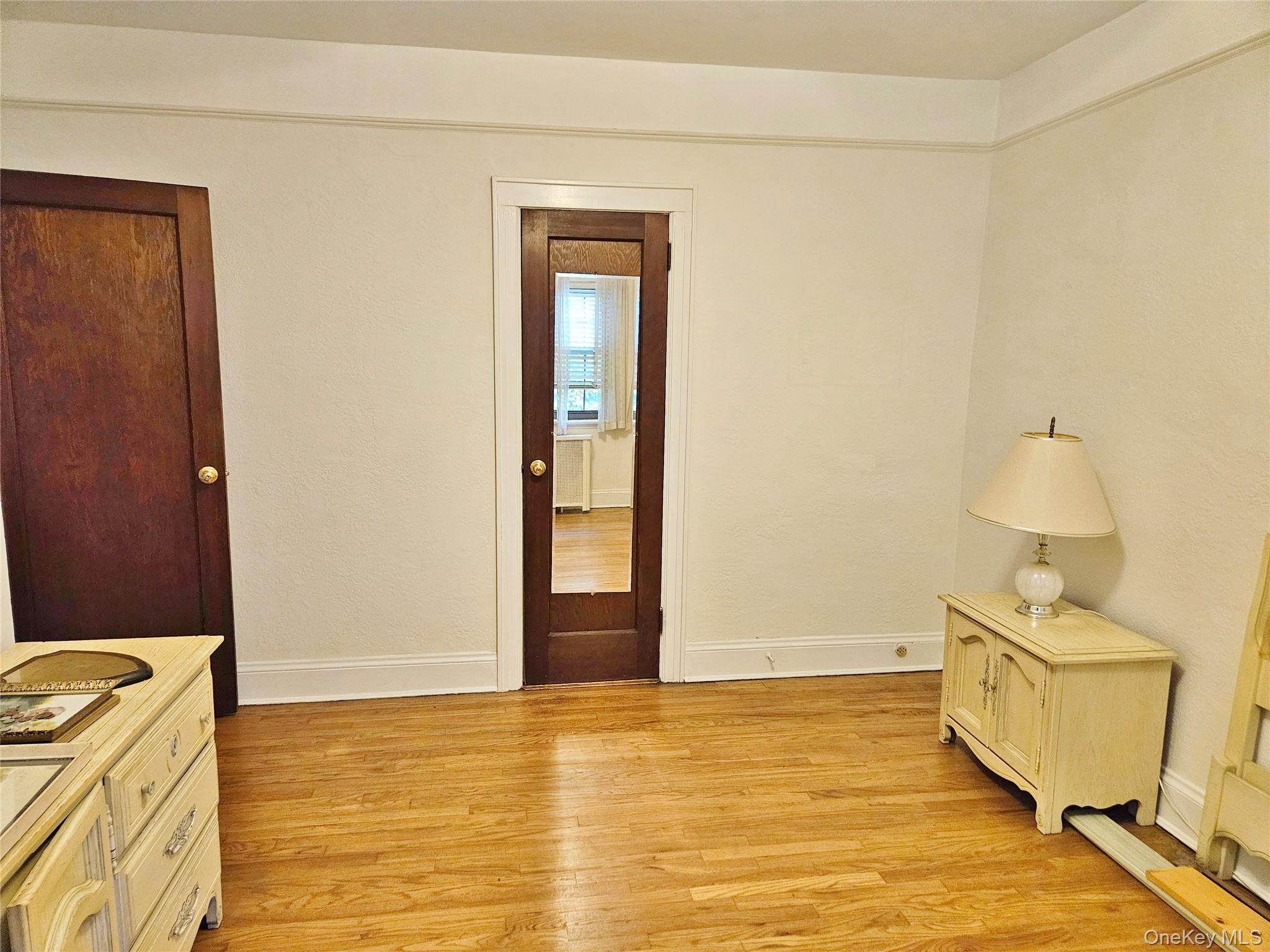 #11 photo, 81-28 77 Avenue, クイーンズ区 Glendale , NY 11385