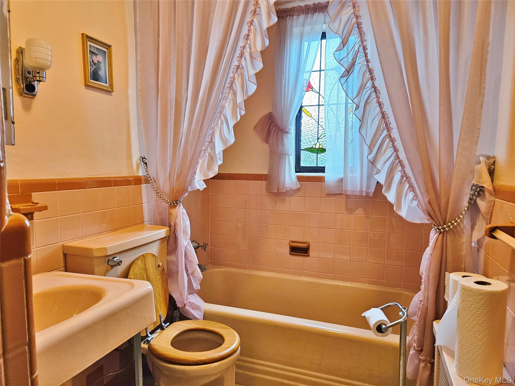 #13 photo, 81-28 77 Avenue, クイーンズ区 Glendale , NY 11385