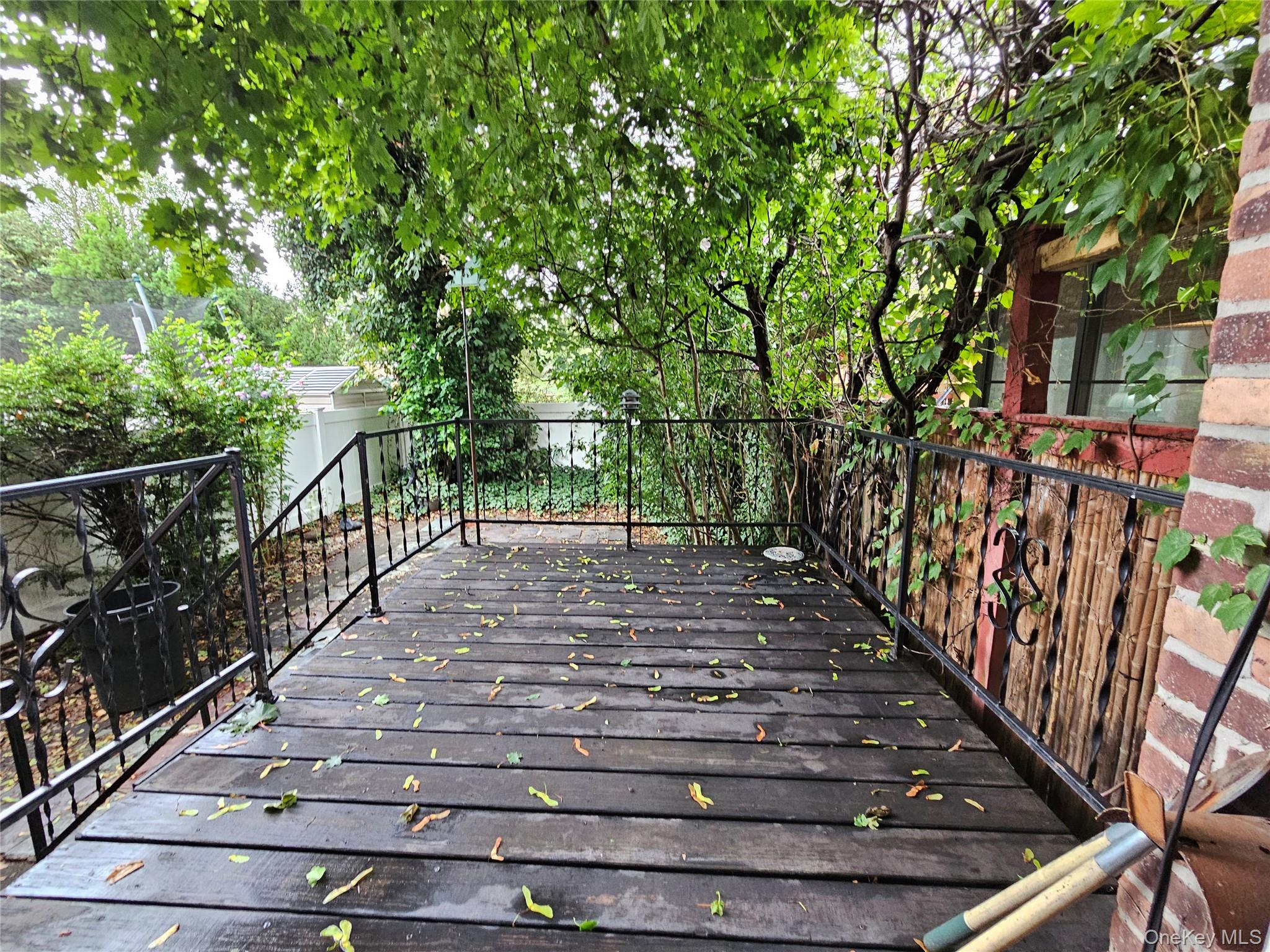 #17 photo, 81-28 77 Avenue, クイーンズ区 Glendale , NY 11385