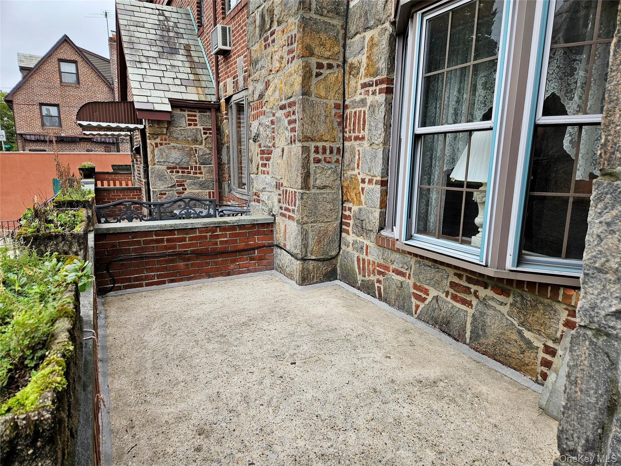 #2 photo, 81-28 77 Avenue, クイーンズ区 Glendale , NY 11385