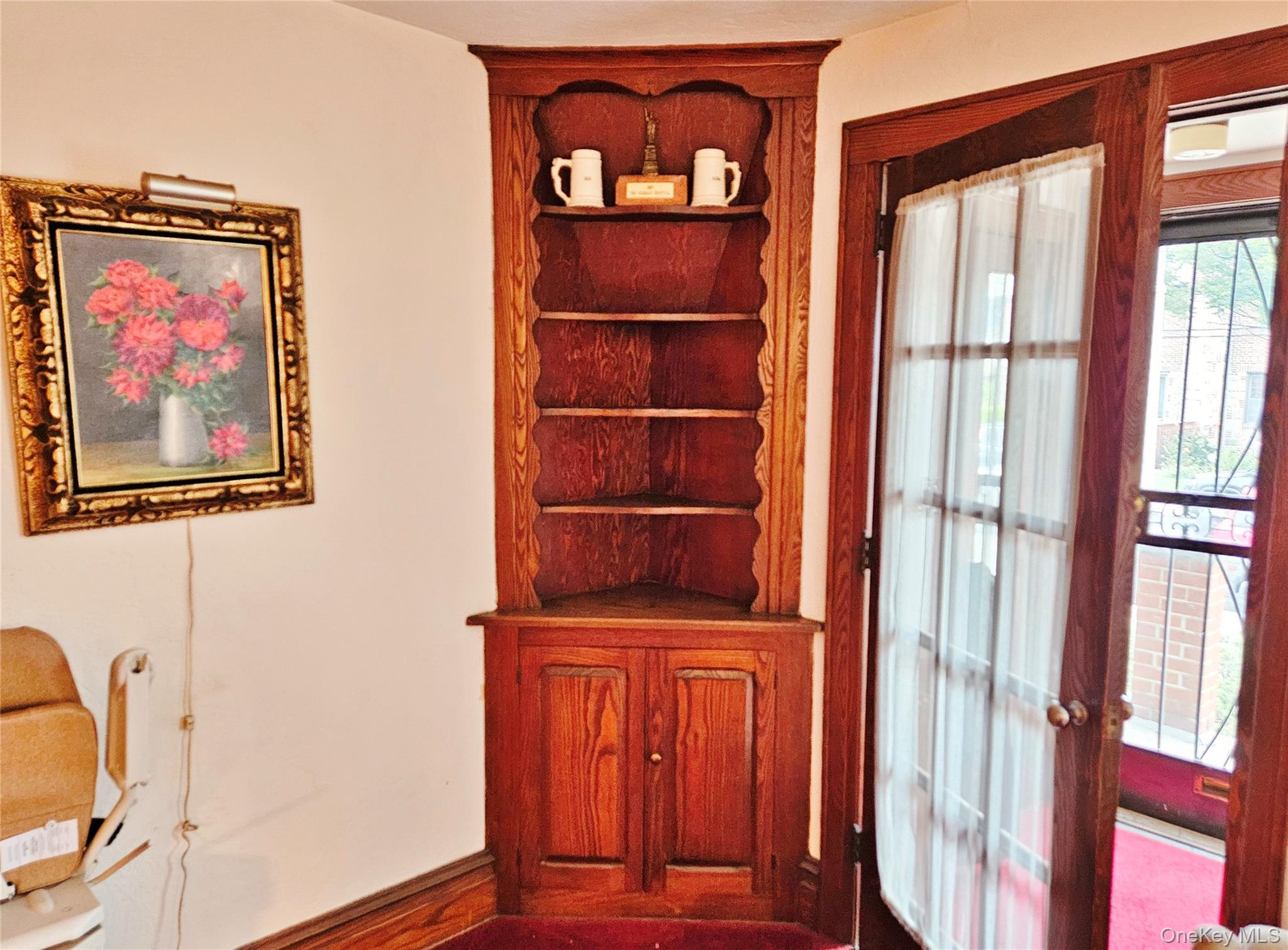 #4 photo, 81-28 77 Avenue, クイーンズ区 Glendale , NY 11385