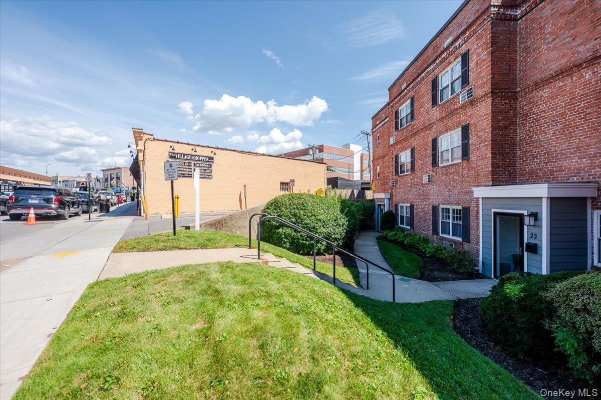 #12 photo, 23 S Village Avenue, ナッソー郡 Rockville Centre , NY 11570