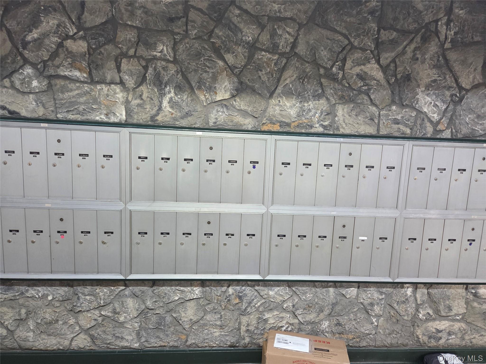 #3 photo, 204-15 Foothill Avenue, クイーンズ区 Hollis , NY 11423