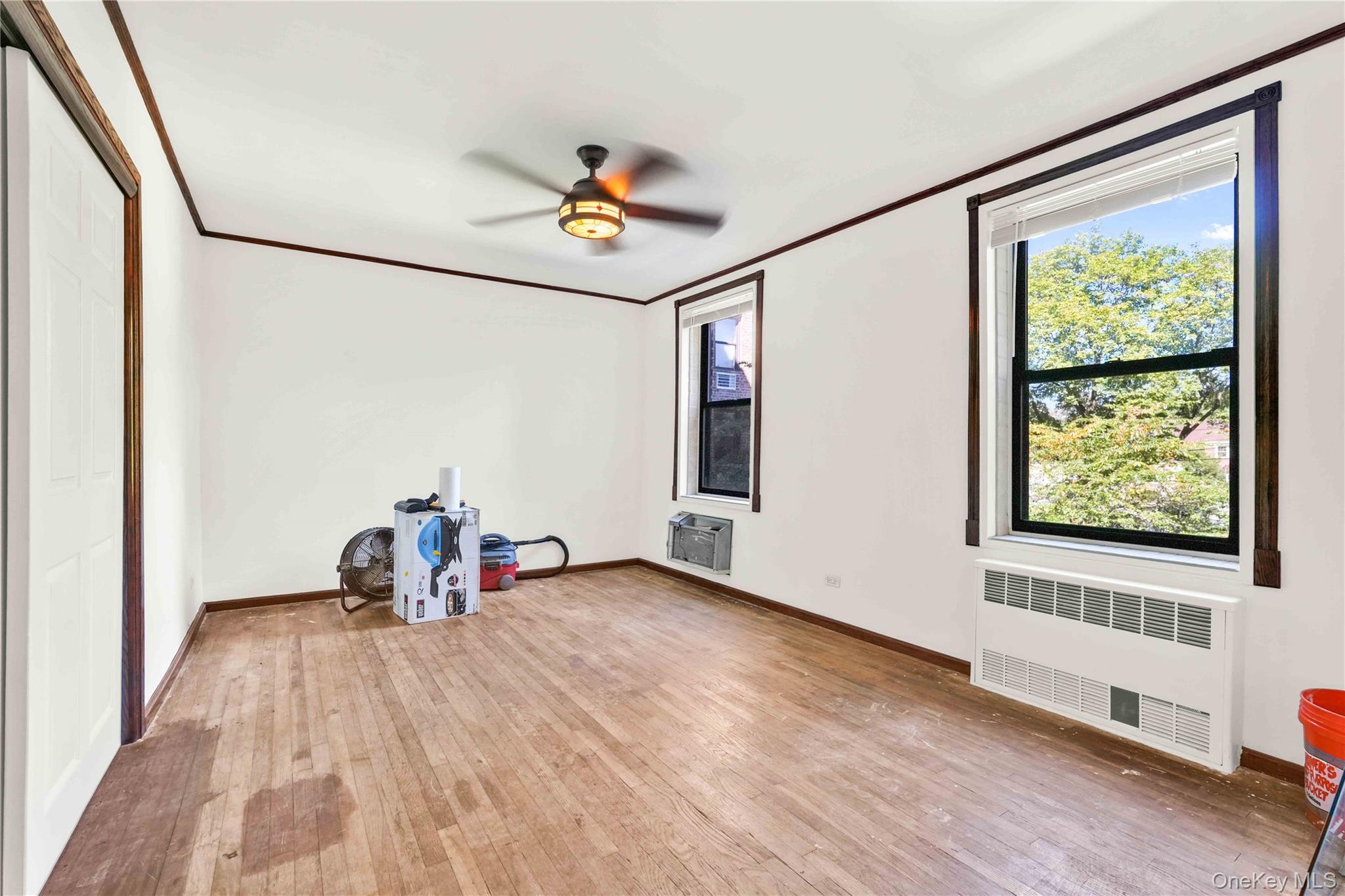 #12 photo, 224-24 Union Turnpike, クイーンズ区 Bayside , NY 11364