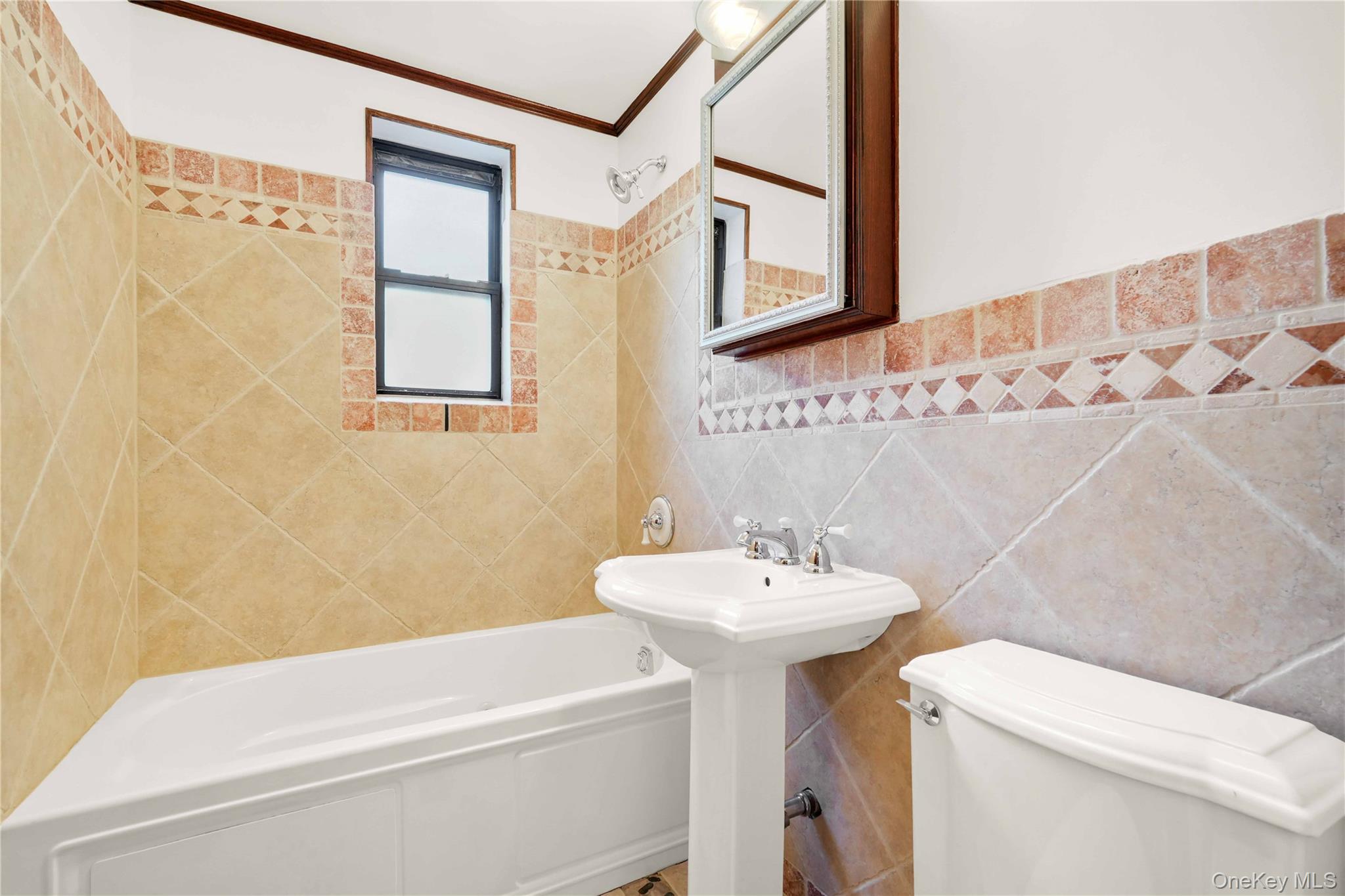 #19 photo, 224-24 Union Turnpike, クイーンズ区 Bayside , NY 11364