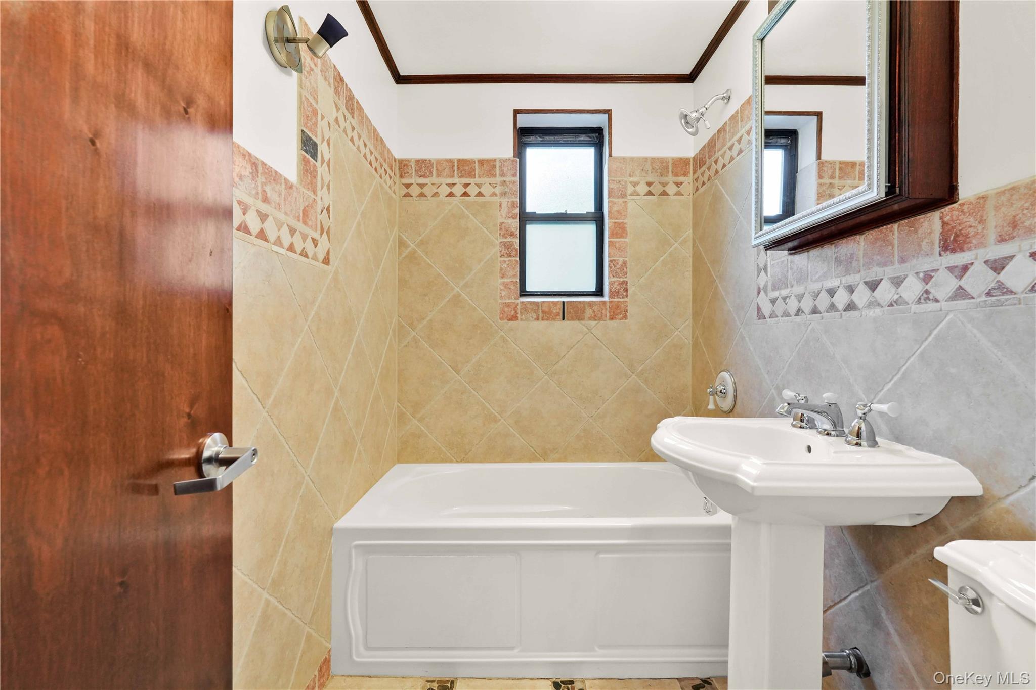 #20 photo, 224-24 Union Turnpike, クイーンズ区 Bayside , NY 11364