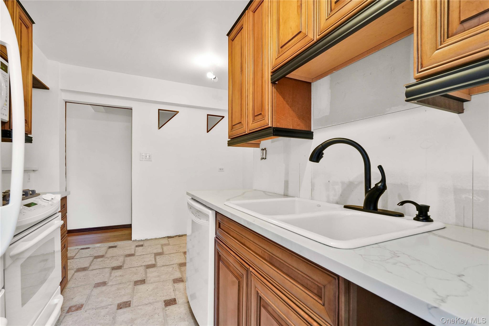 #7 photo, 224-24 Union Turnpike, クイーンズ区 Bayside , NY 11364