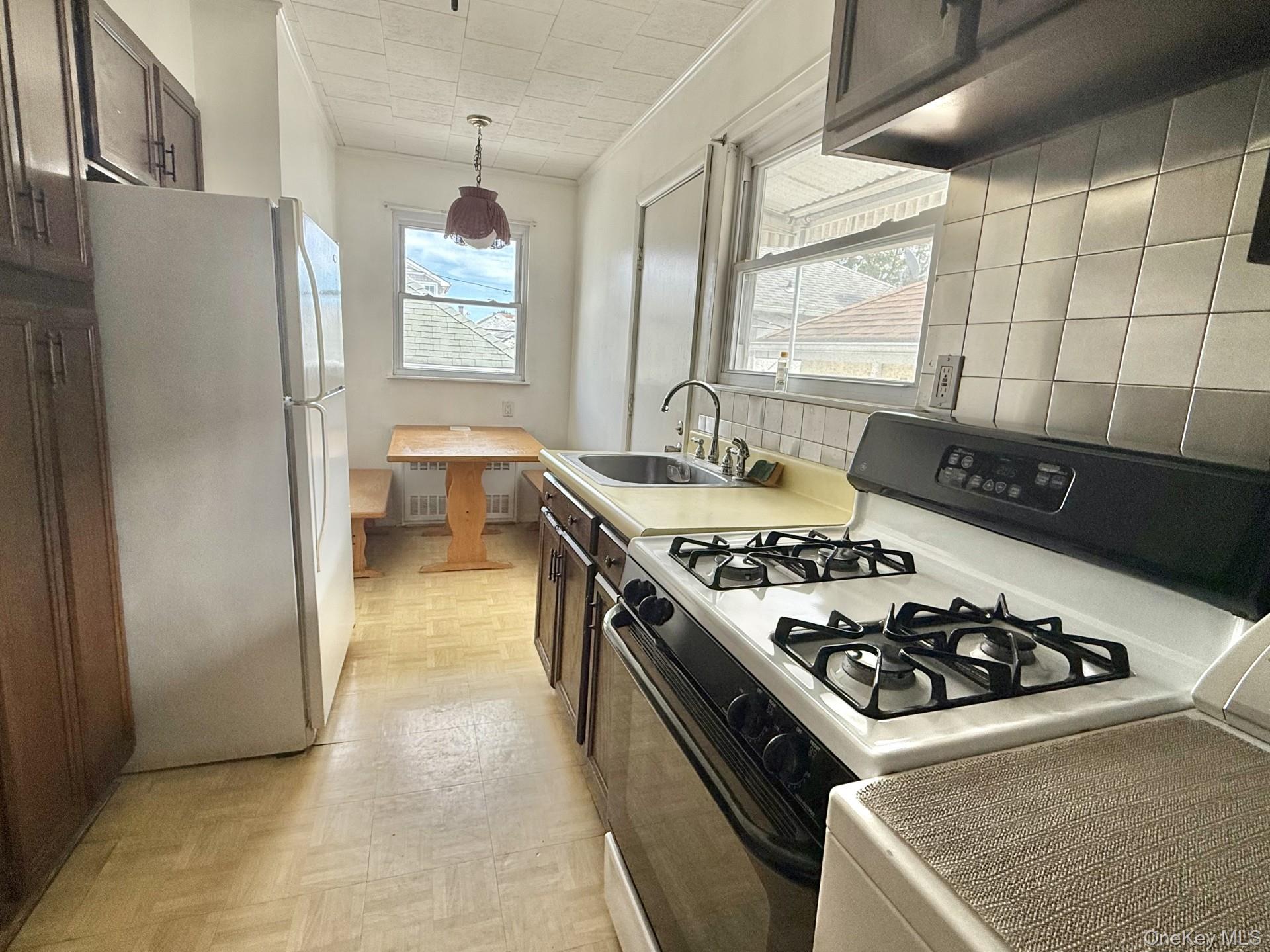 #12 photo, 70 Malone Avenue, ナッソー郡 Long Beach , NY 11561