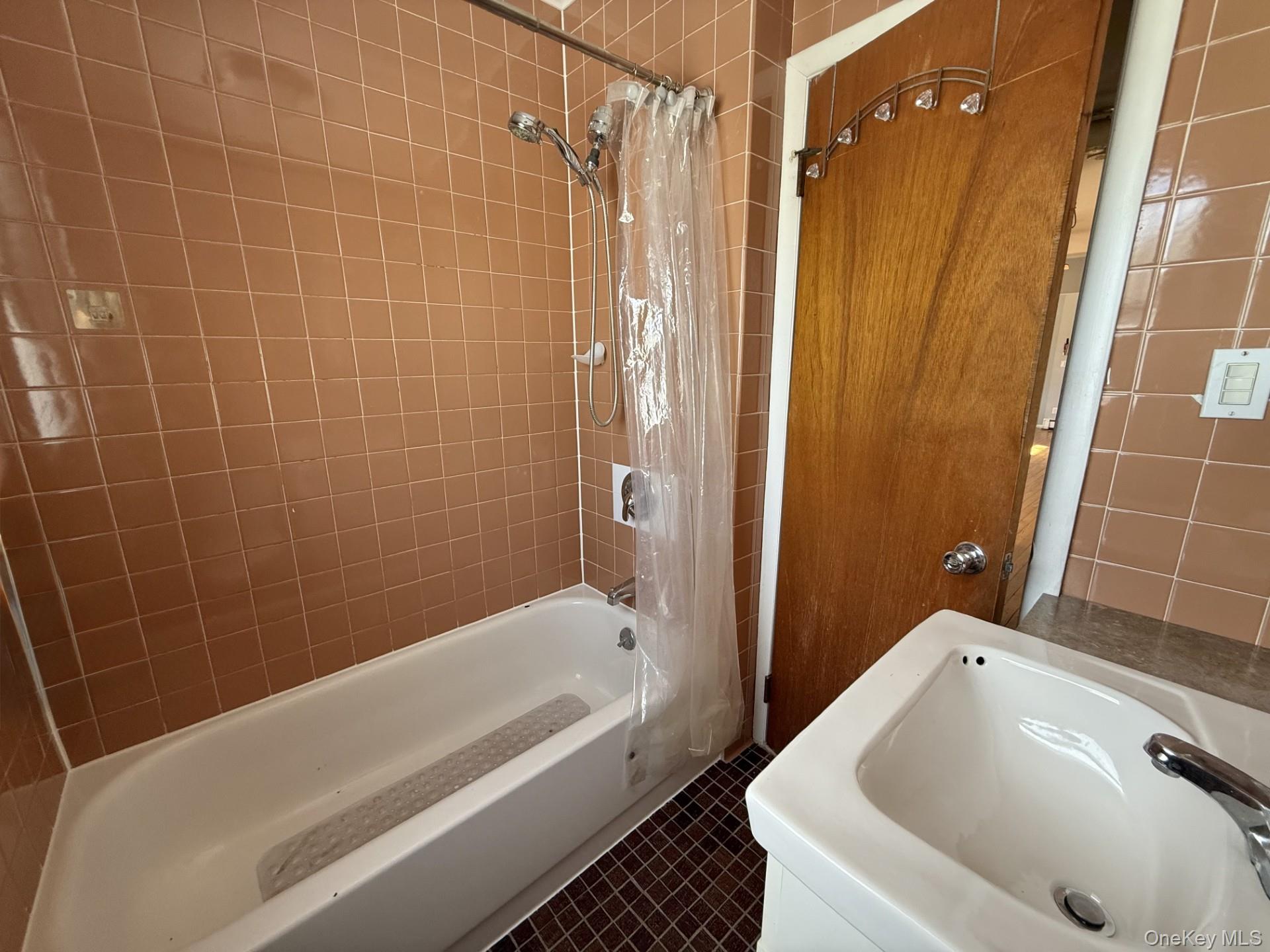 #5 photo, 70 Malone Avenue, ナッソー郡 Long Beach , NY 11561