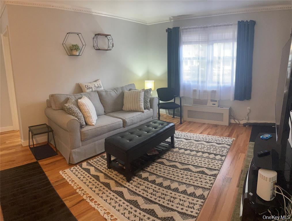 #2 photo, 68-76 136th Street, क्यू गार्डन्स Kew Garden Hills , NY 11367