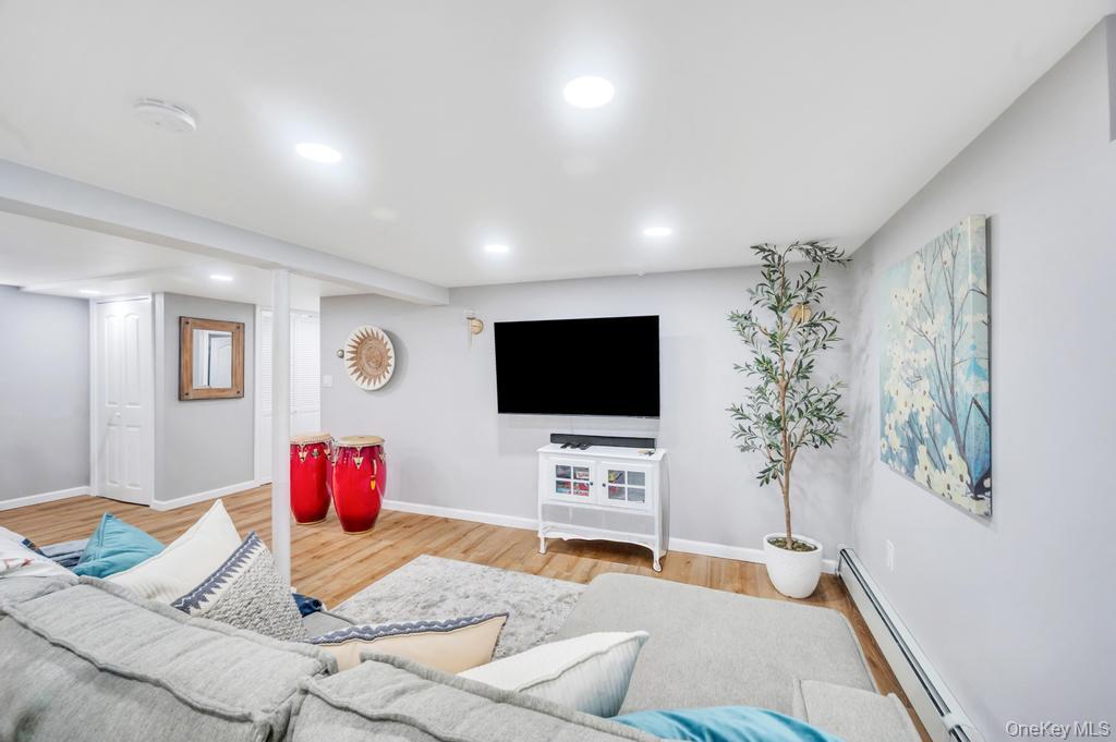 #15 photo, 84 Superior Road, ナッソー郡 Floral Park , NY 11001