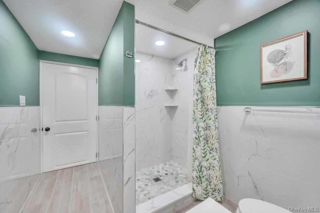 #17 photo, 84 Superior Road, ナッソー郡 Floral Park , NY 11001