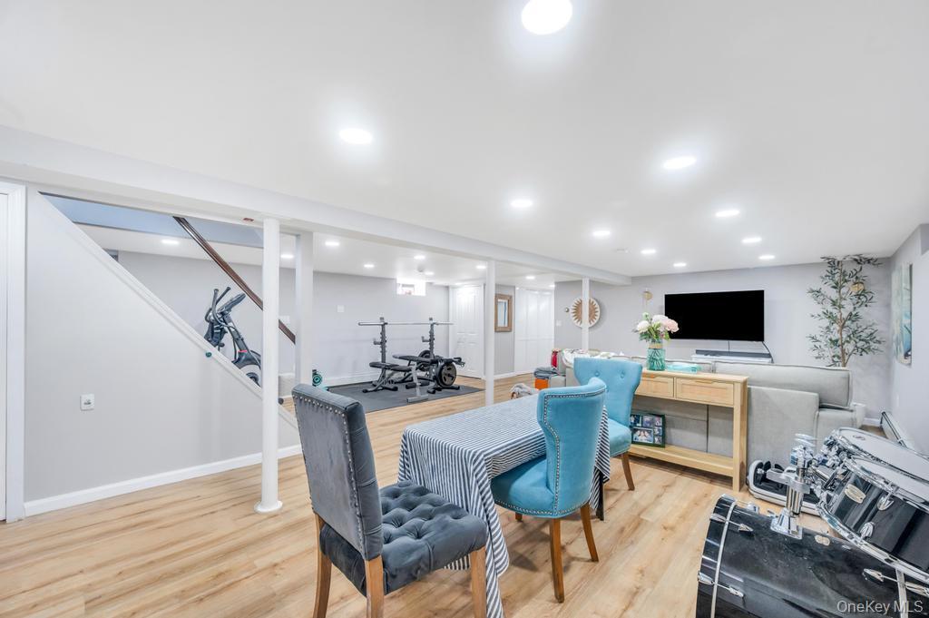 #19 photo, 84 Superior Road, ナッソー郡 Floral Park , NY 11001