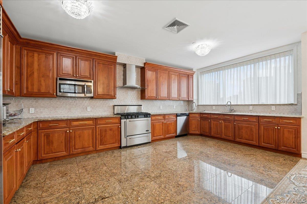 #11 photo, 99-31 66 Avenue, クイーンズ区 Rego Park , NY 11374