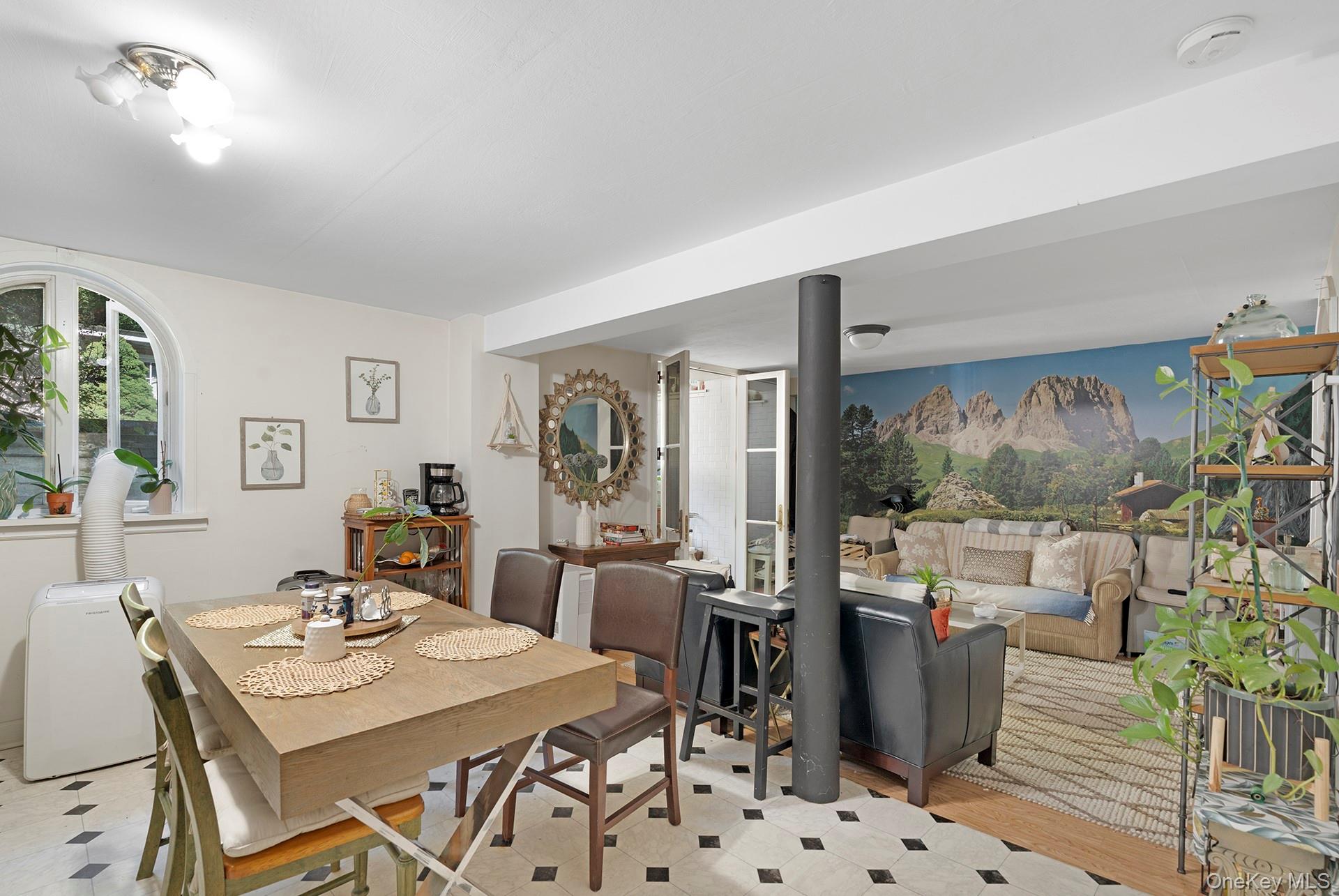 #10 photo, 18 Glade Road, サフォーク郡 Springs , NY 11937