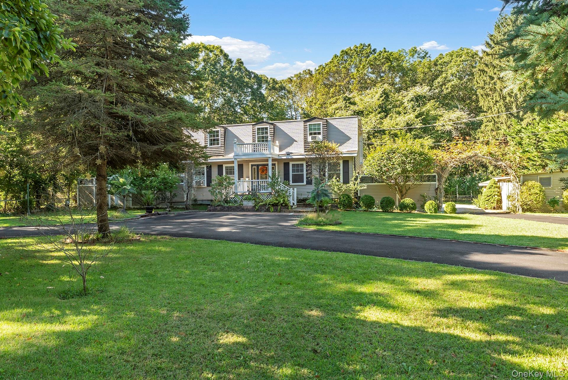 #2 photo, 18 Glade Road, サフォーク郡 Springs , NY 11937