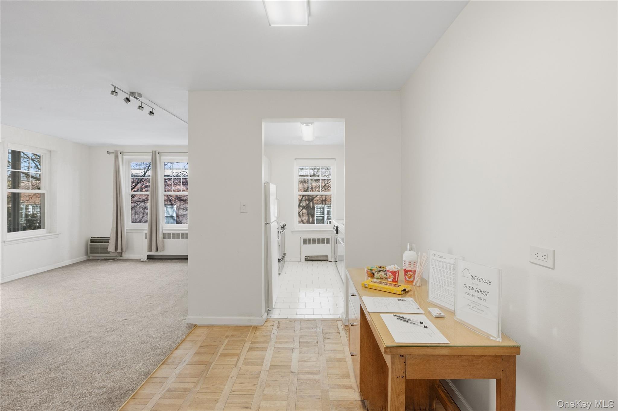 #17 photo, 240 Central Avenue, Lawrence , NY 11559