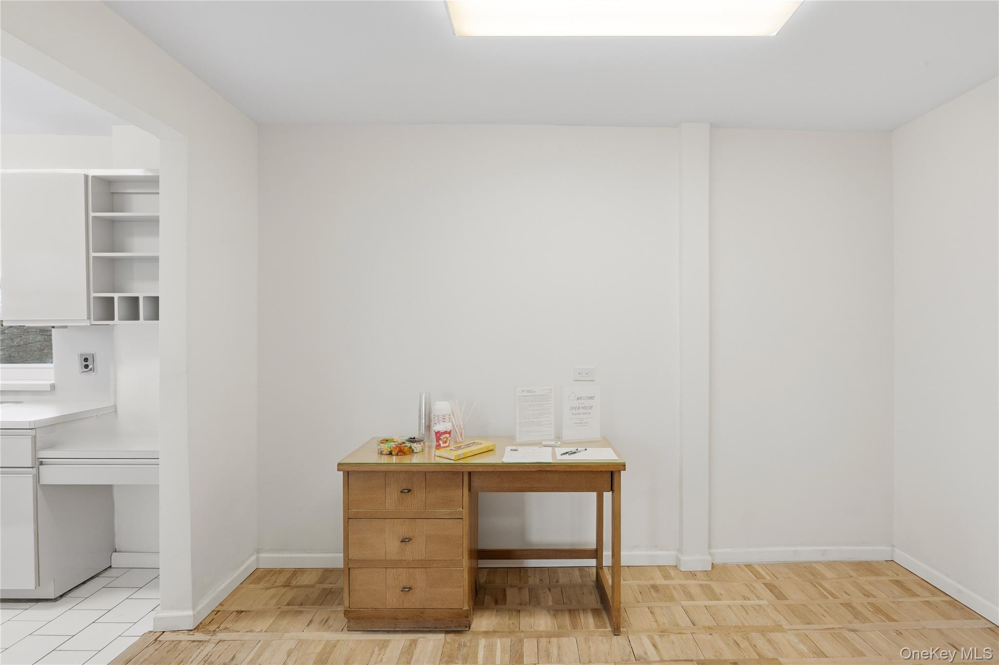 #20 photo, 240 Central Avenue, Lawrence , NY 11559