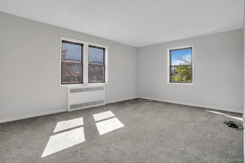 #1 photo, 73 Hilbert Street, नासाउ काउंटी Hempstead , NY 11550