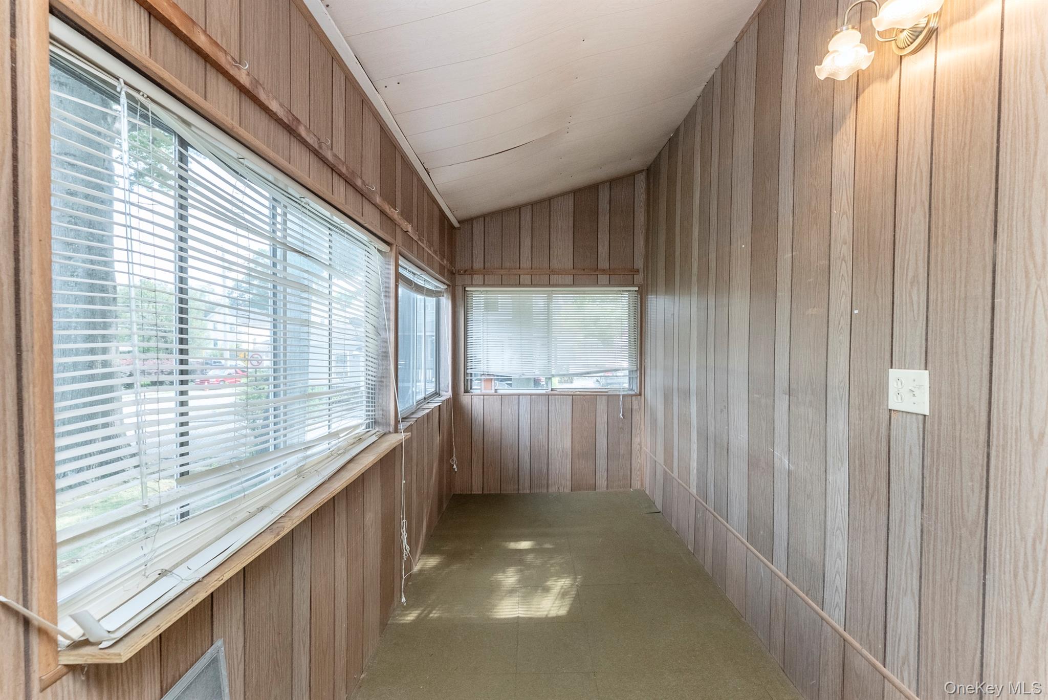 #12 photo, 5 Larch Street, Beacon , NY 12508