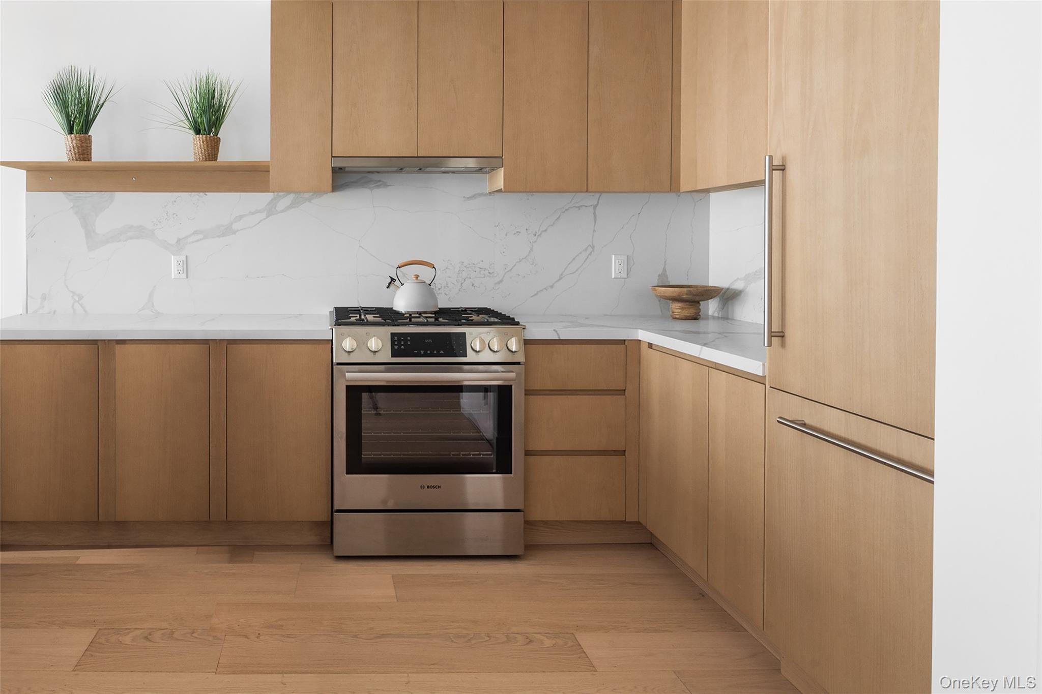 #3 photo, 3005 Vernon Boulevard, クイーンズ区 Astoria , NY 11102