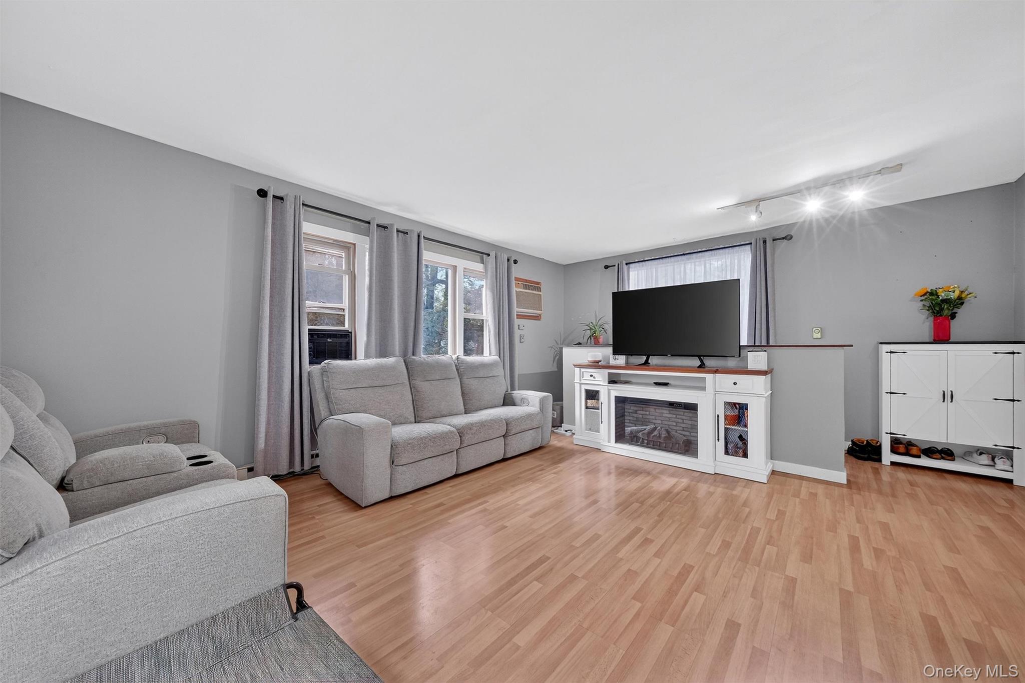 #5 photo, 150 Walnut Road, Lake Peekskill , NY 10537