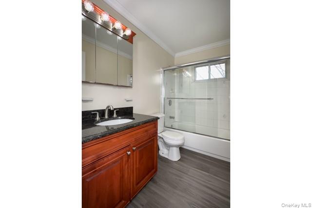 #8 photo, 60 Horseblock Road, サフォーク郡 Centereach , NY 11720