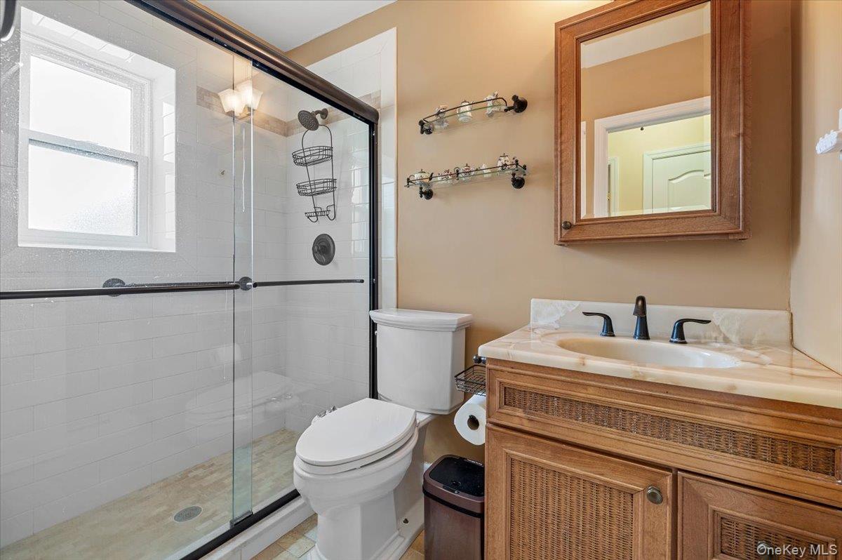 #11 photo, 210 Westend Avenue, 长岛 Freeport , NY 11520