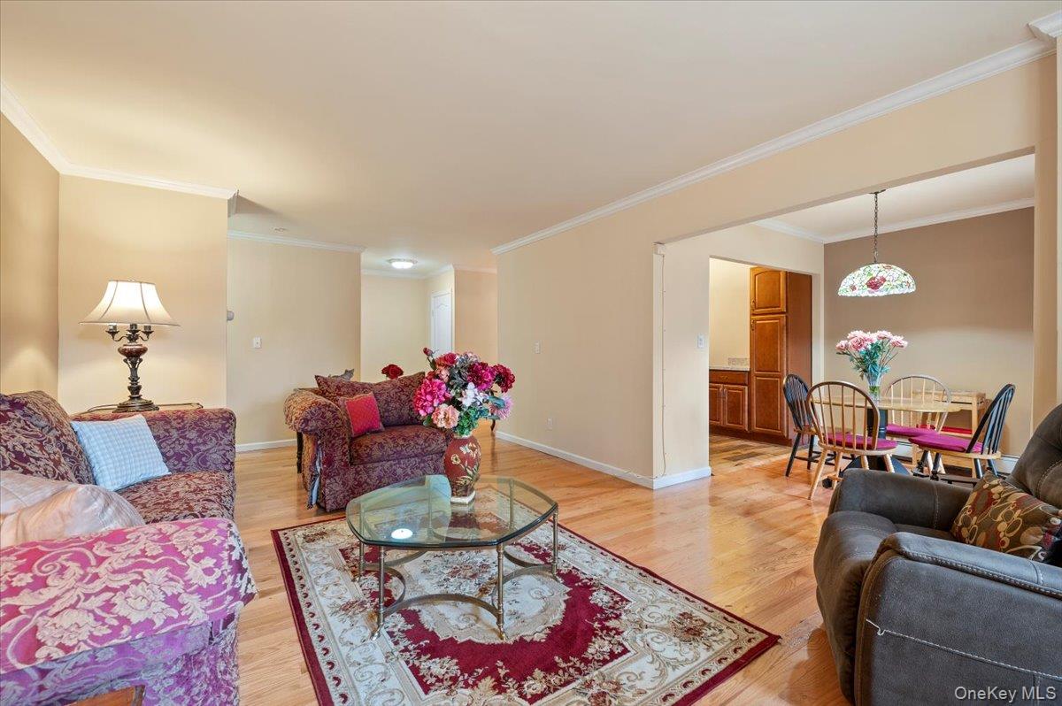 #6 photo, 210 Westend Avenue, 长岛 Freeport , NY 11520