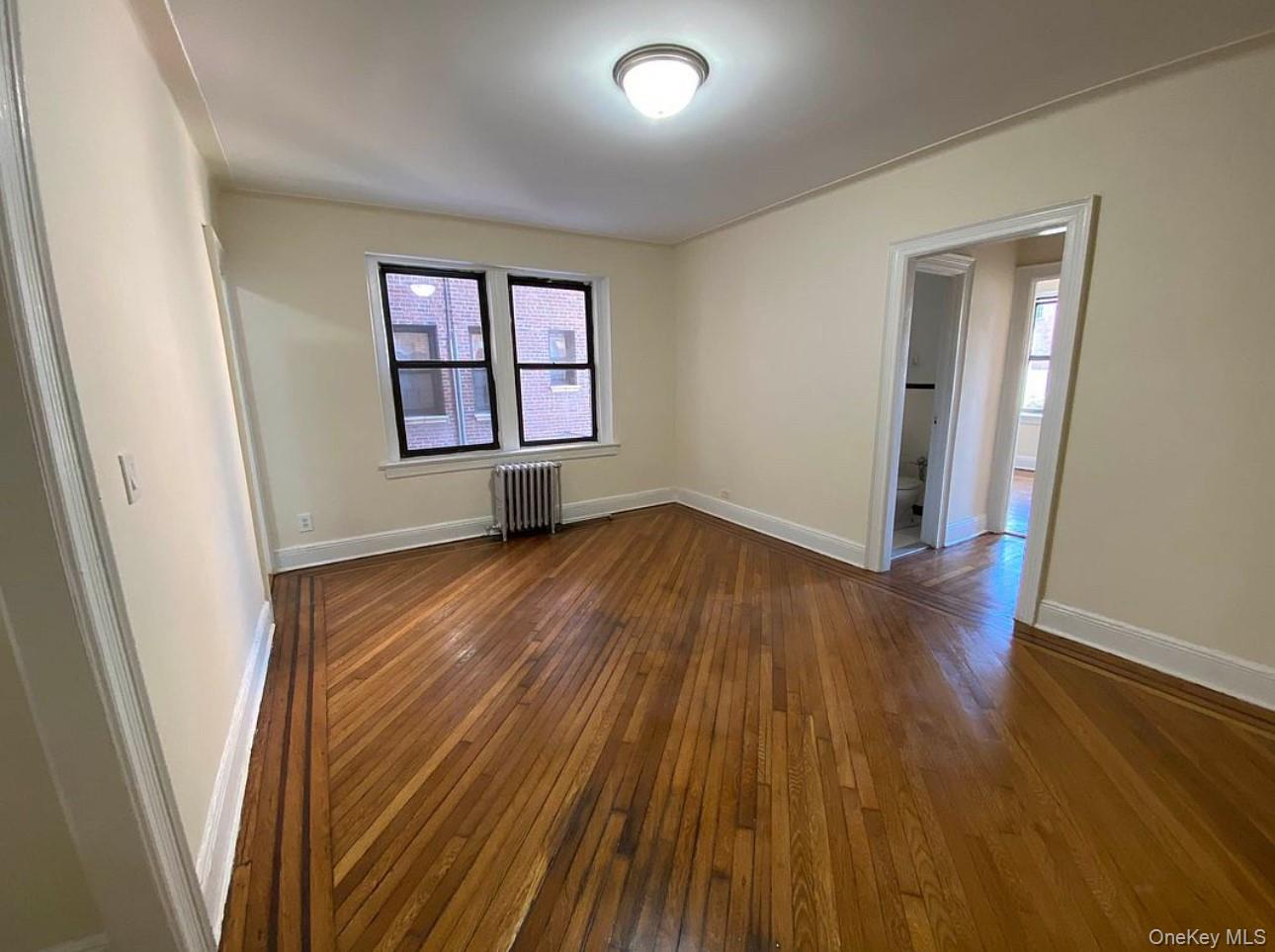 #1 photo, 62-98 Saunders Street, クイーンズ区 Rego Park , NY 11374