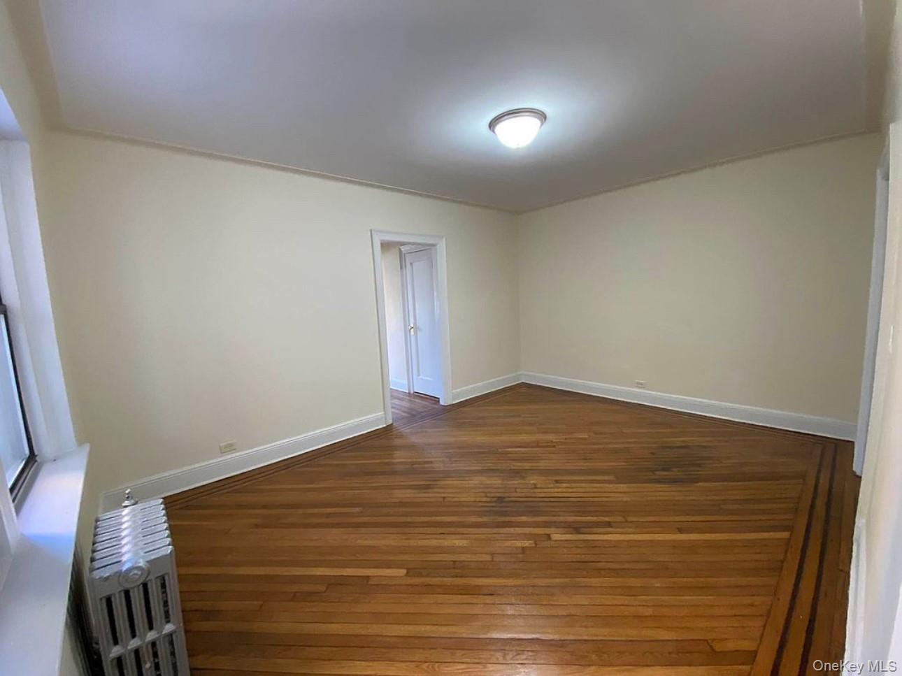 #2 photo, 62-98 Saunders Street, クイーンズ区 Rego Park , NY 11374