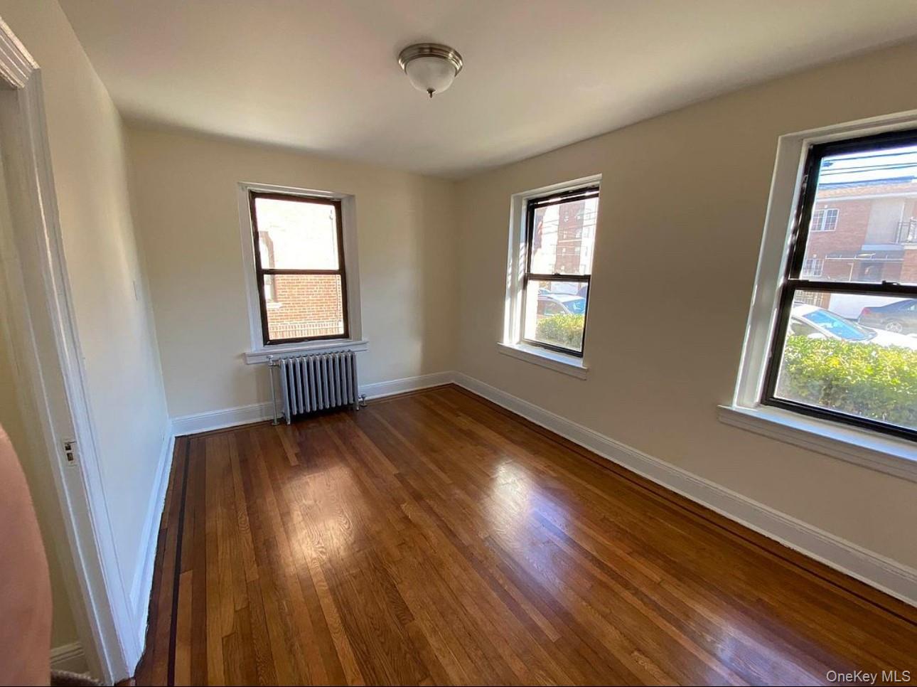 #4 photo, 62-98 Saunders Street, クイーンズ区 Rego Park , NY 11374