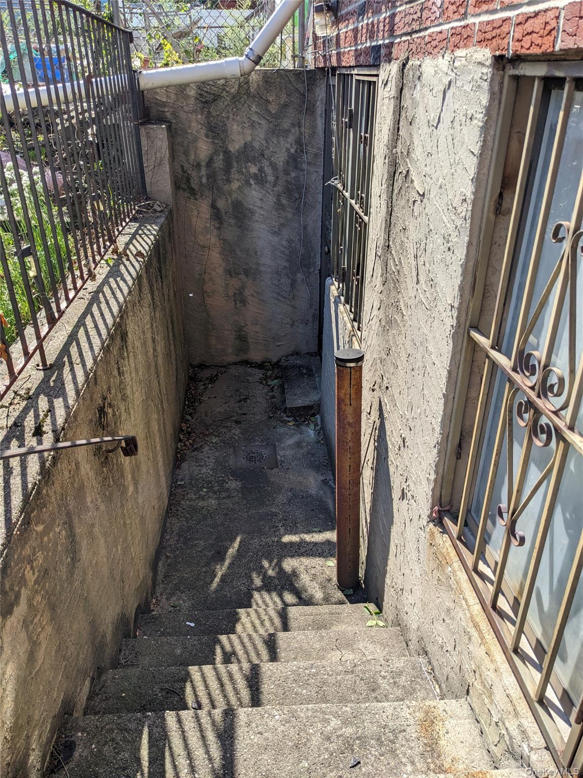 #11 photo, 94-28 53 Avenue, クイーンズ区 Elmhurst , NY 11373